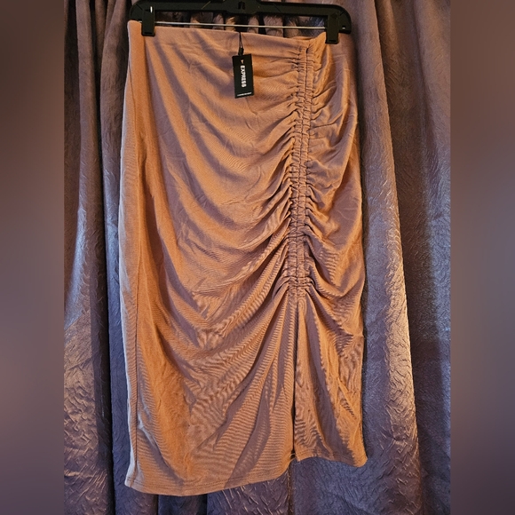 BEAUTIFUL EXPRESS SKIRT - Picture 2 of 3